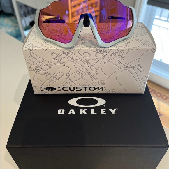 Oakley Custom Flight Jacket Sunglasses - Picture 6 of 8